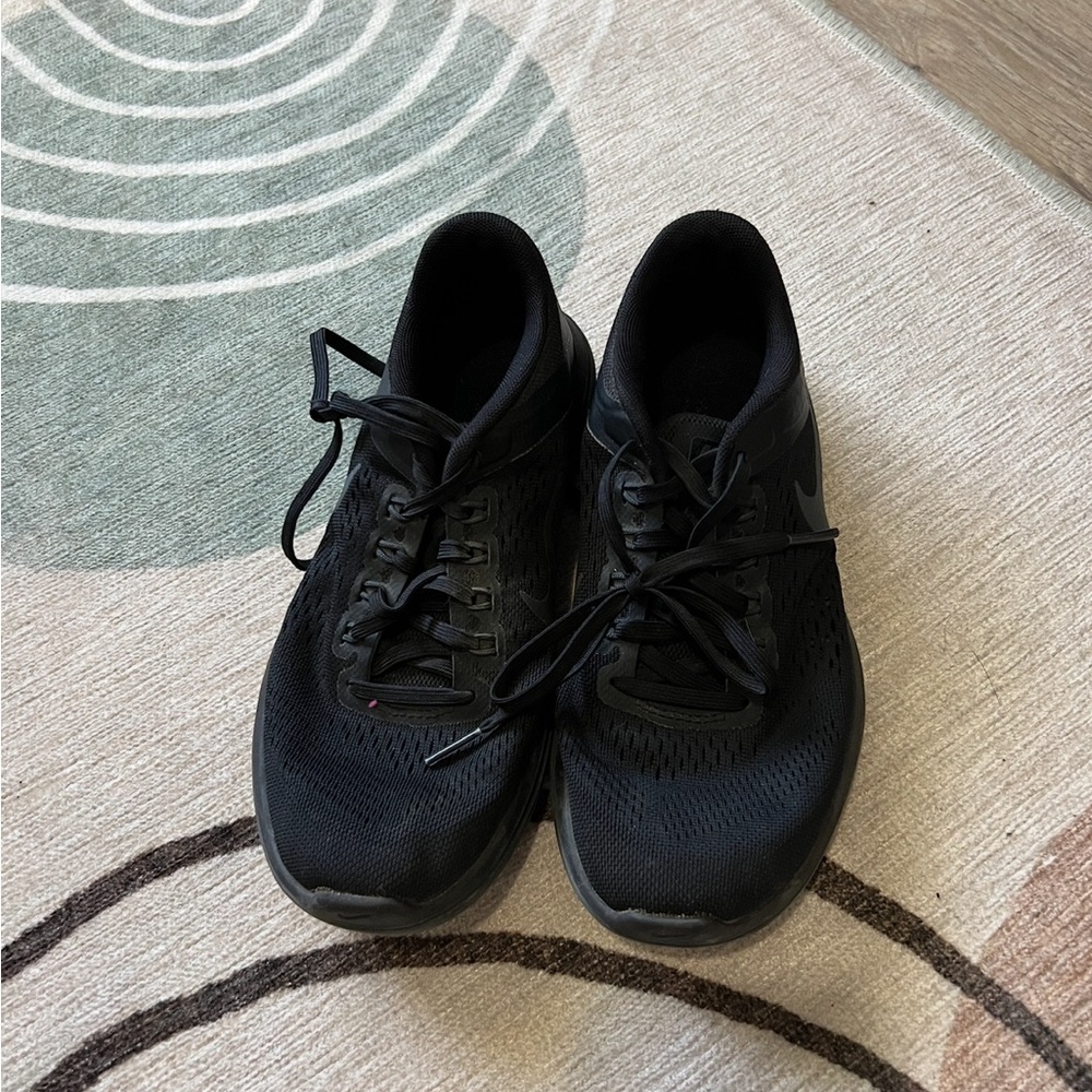 Nike Black Athletic Sneakers